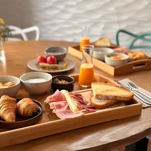 https://la-fonda-cadaques.catalonia-hotels.com